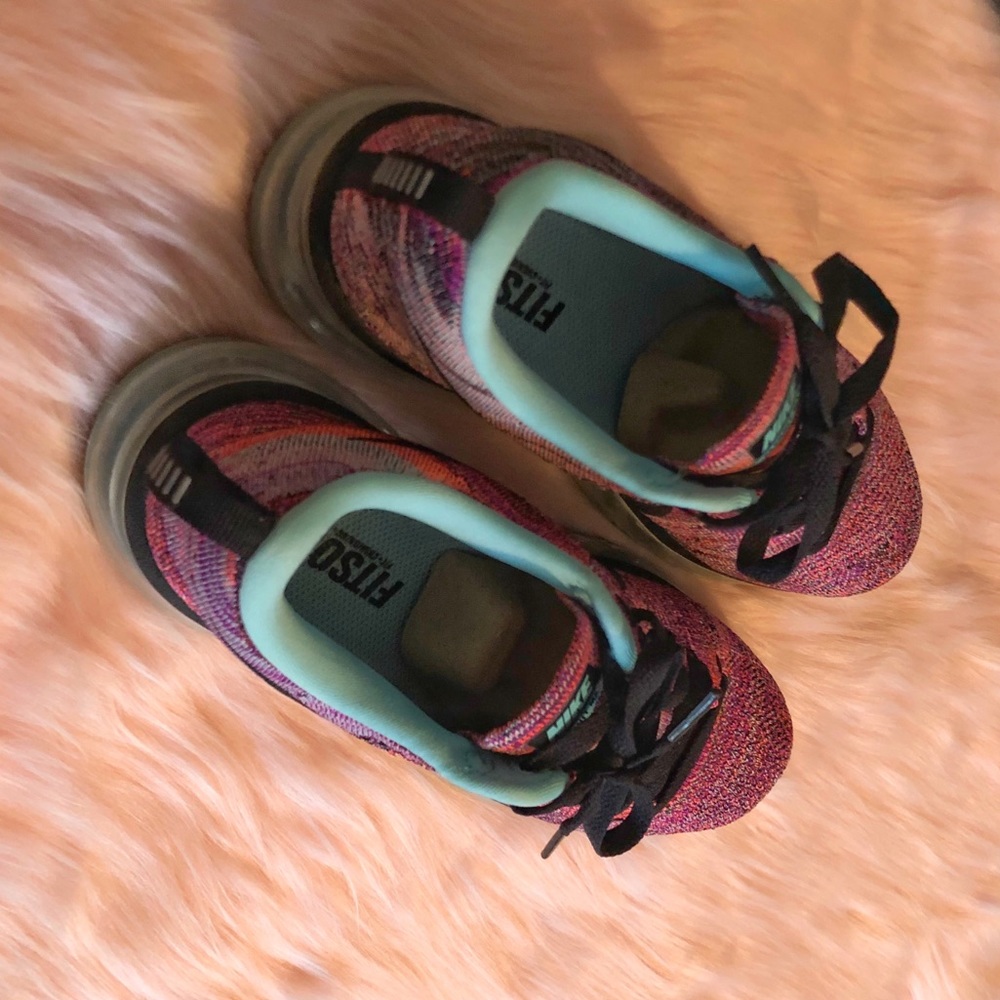 Nike Flyknit Running Sneakers Pink Black Women’s Athletic Shoes - Picture 6 of 7